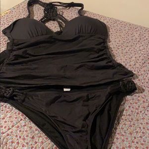 APT 9 2 pc tankini. Top L Bottom XL.